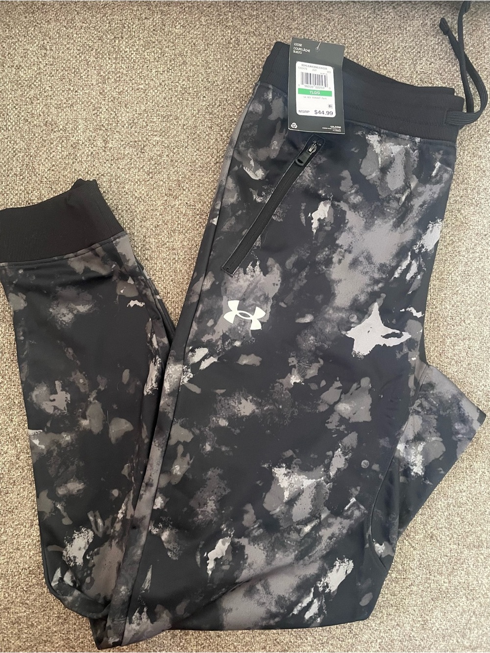 NEW WITH TAGS!  Under Armour Kids Black & Gray Marble-Print Joggers